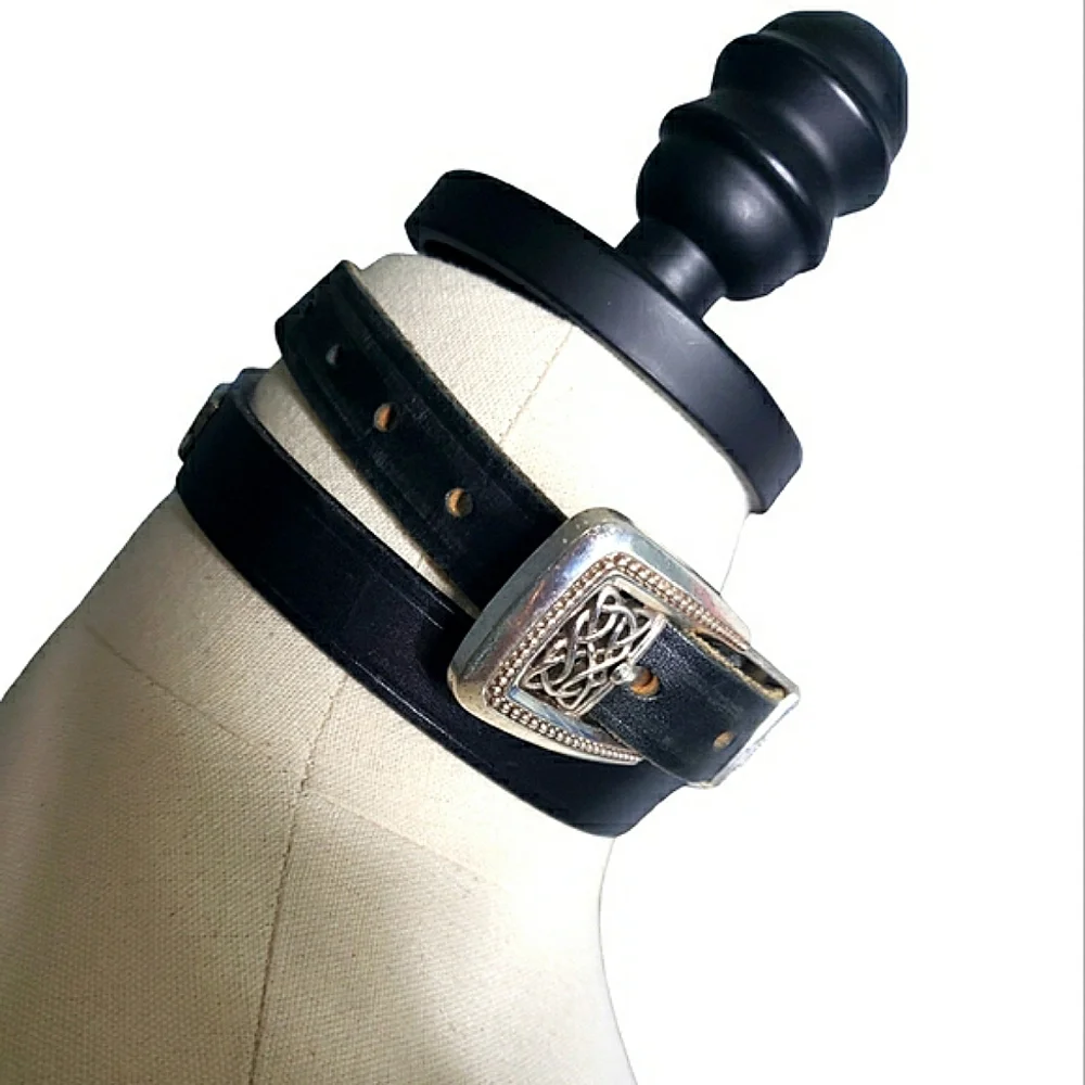 Tory Equestrian English Bridle Leather Silver Tone Buckle Celtic Narrow Belt 28